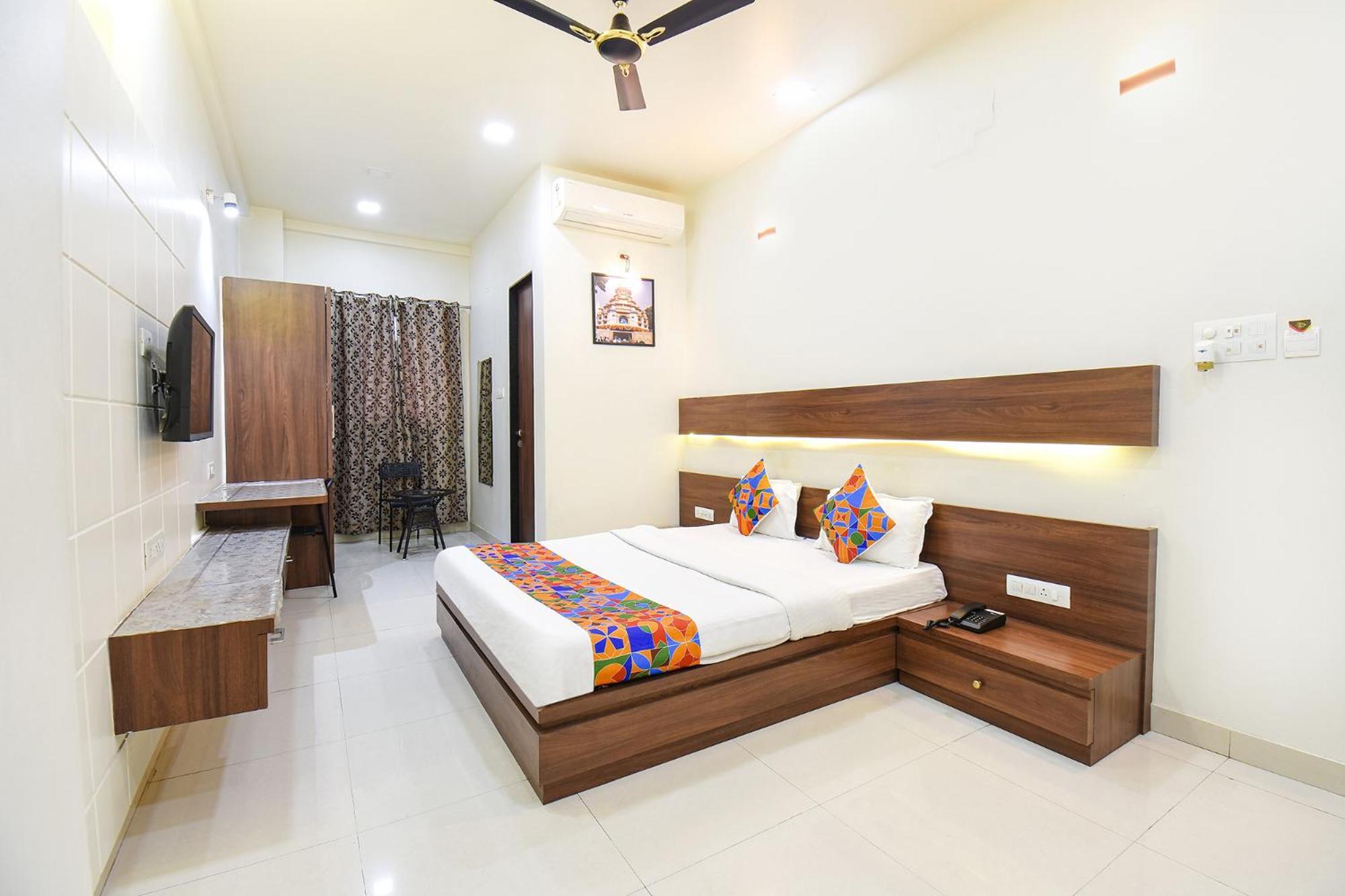 Fabhotel Royal Suits - Nr Mahadji Shinde Chhatri Mundhwa Ngoại thất bức ảnh
