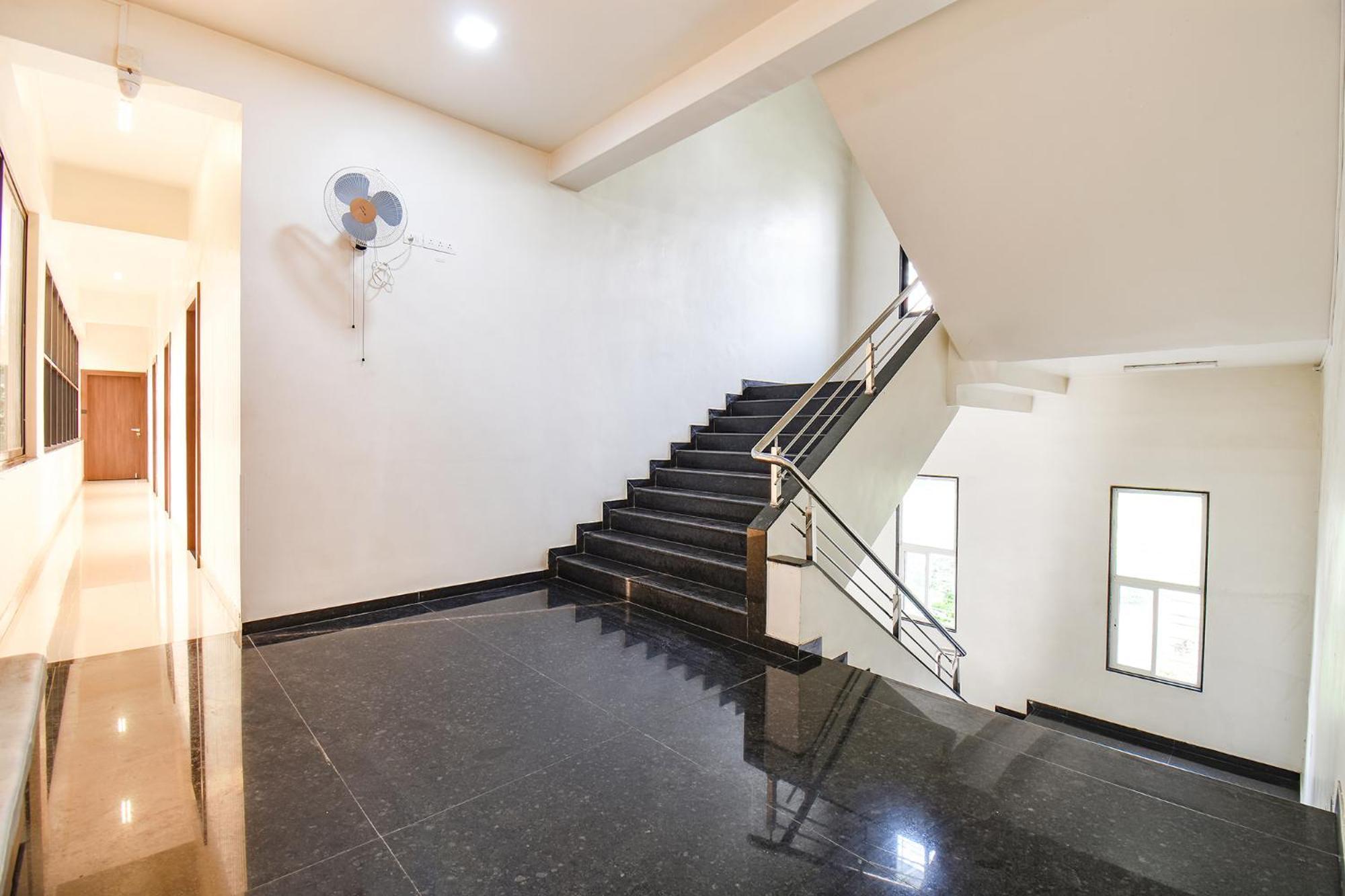 Fabhotel Royal Suits - Nr Mahadji Shinde Chhatri Mundhwa Ngoại thất bức ảnh
